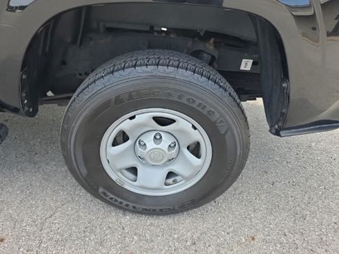 Used 2023 Toyota Tacoma SR AWD/4WD image 11