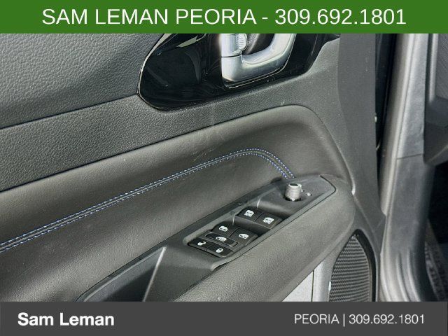 New 2026 Jeep Compass Latitude AWD/4WD image 17