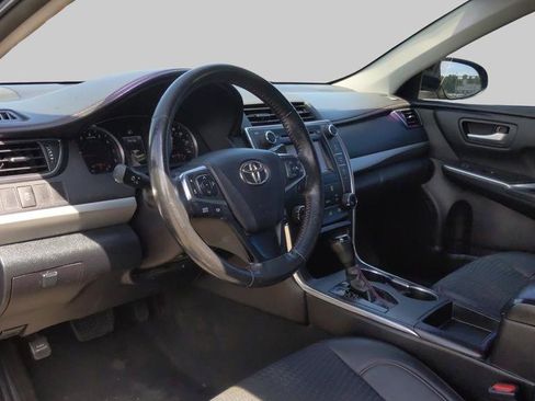Used 2015 Toyota Camry SE FWD image 19