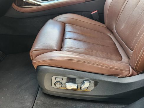 Used 2019 BMW X7 xDrive40i w/ Premium Package AWD/4WD image 25