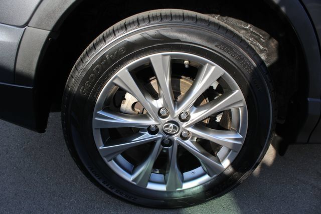 Used 2016 Toyota RAV4 Limited w/ Advanced Technology Package AWD/4WD image 8