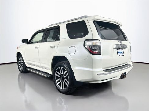 Used 2022 Toyota 4Runner Limited AWD/4WD image 4