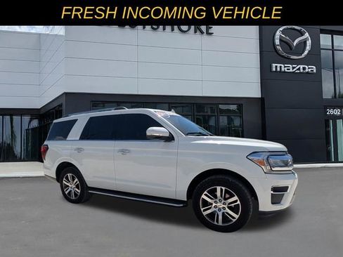Used 2022 Ford Expedition Limited image 1