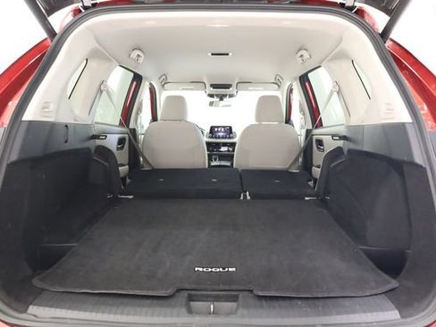 Used 2025 Nissan Rogue SV FWD image 32