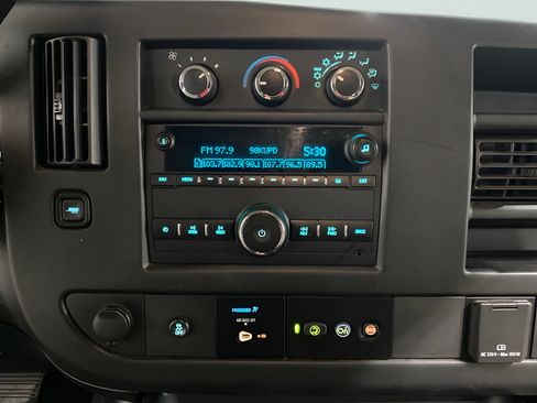 Used 2017 Chevrolet Express 3500 LS RWD image 14