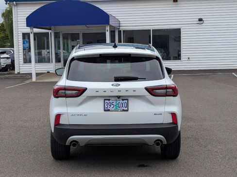 Used 2025 Ford Escape Active AWD/4WD image 4