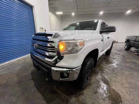 Used 2014 Toyota Tundra SR image 3
