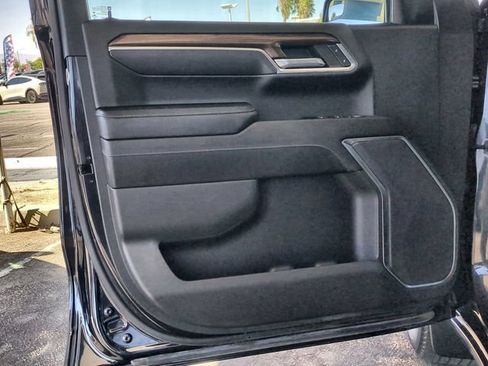 Used 2023 Chevrolet Silverado 1500 LT AWD/4WD image 24