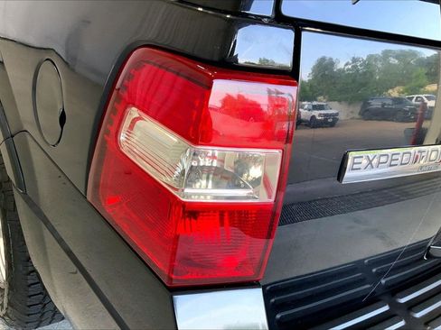 Used 2012 Ford Expedition Limited RWD image 29
