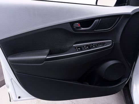 Used 2020 Hyundai Kona SE image 15