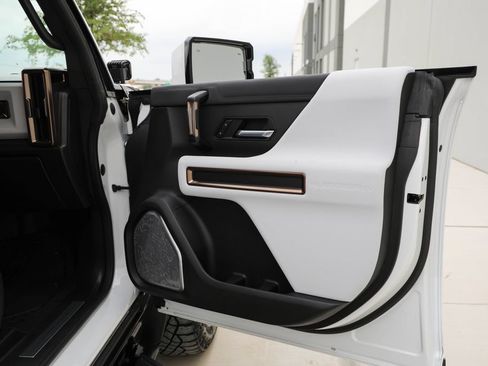 Used 2024 GMC Hummer EV 2X w/ Extreme Off-Road Package AWD/4WD image 20