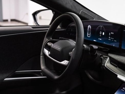 Used 2024 Lucid Air Touring image 18