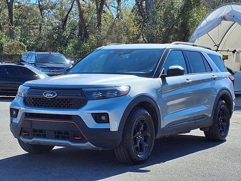 Used 2024 Ford Explorer Timberline image 3