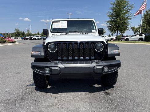 Used 2023 Jeep Wrangler Unlimited Sport AWD/4WD image 3