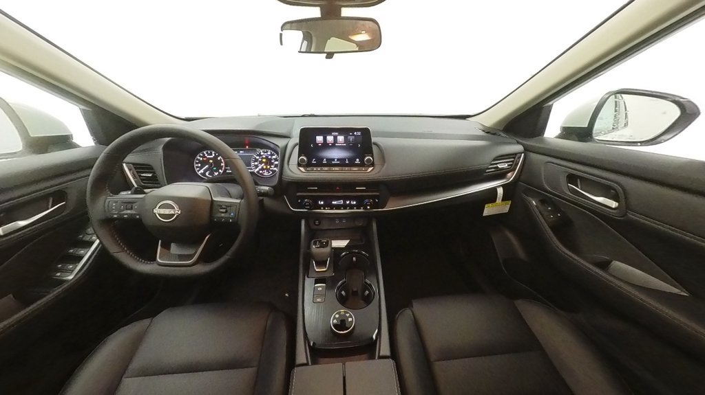 Certified 2025 Nissan Rogue SV w/ SV Premium Package AWD/4WD image 23