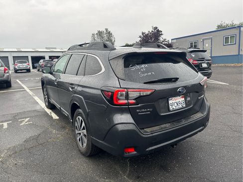 Used 2024 Subaru Outback Premium image 7