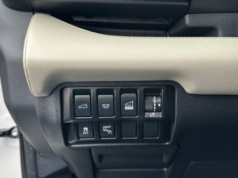 Used 2022 Subaru Ascent Limited w/ Technology Package image 24