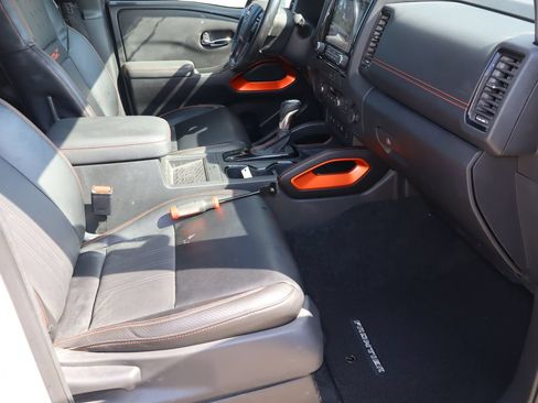 Used 2023 Nissan Frontier Pro-X w/ Pro-X Premium Package RWD image 17