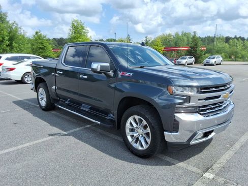 Used 2020 Chevrolet Silverado 1500 LTZ w/ LTZ Premium Package AWD/4WD image 3
