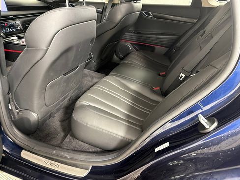Used 2025 Genesis G80 2.5T image 21