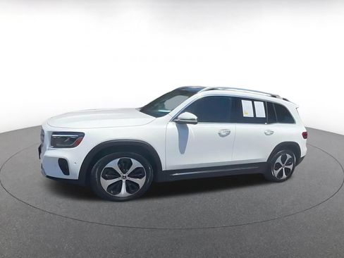 Used 2025 Mercedes-Benz GLB 250 image 9