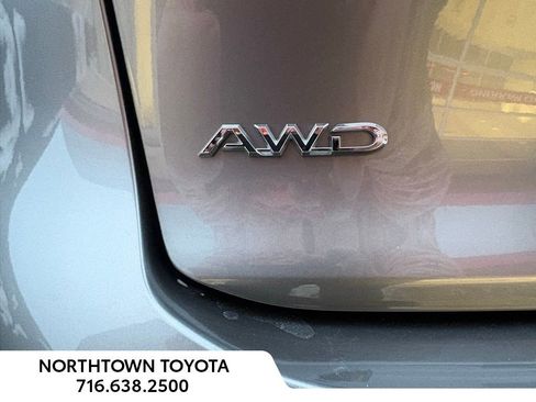 Used 2023 Toyota Crown Limited image 38