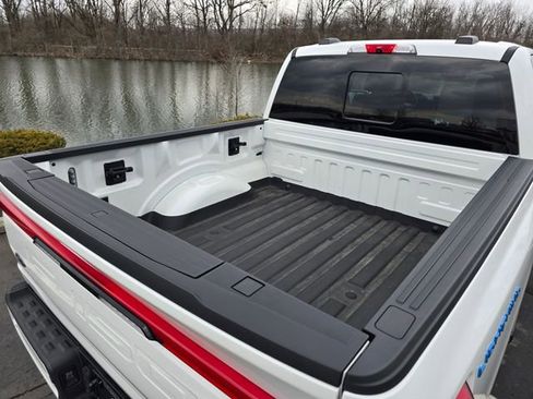 Used 2023 Ford F150 Lightning Platinum image 11