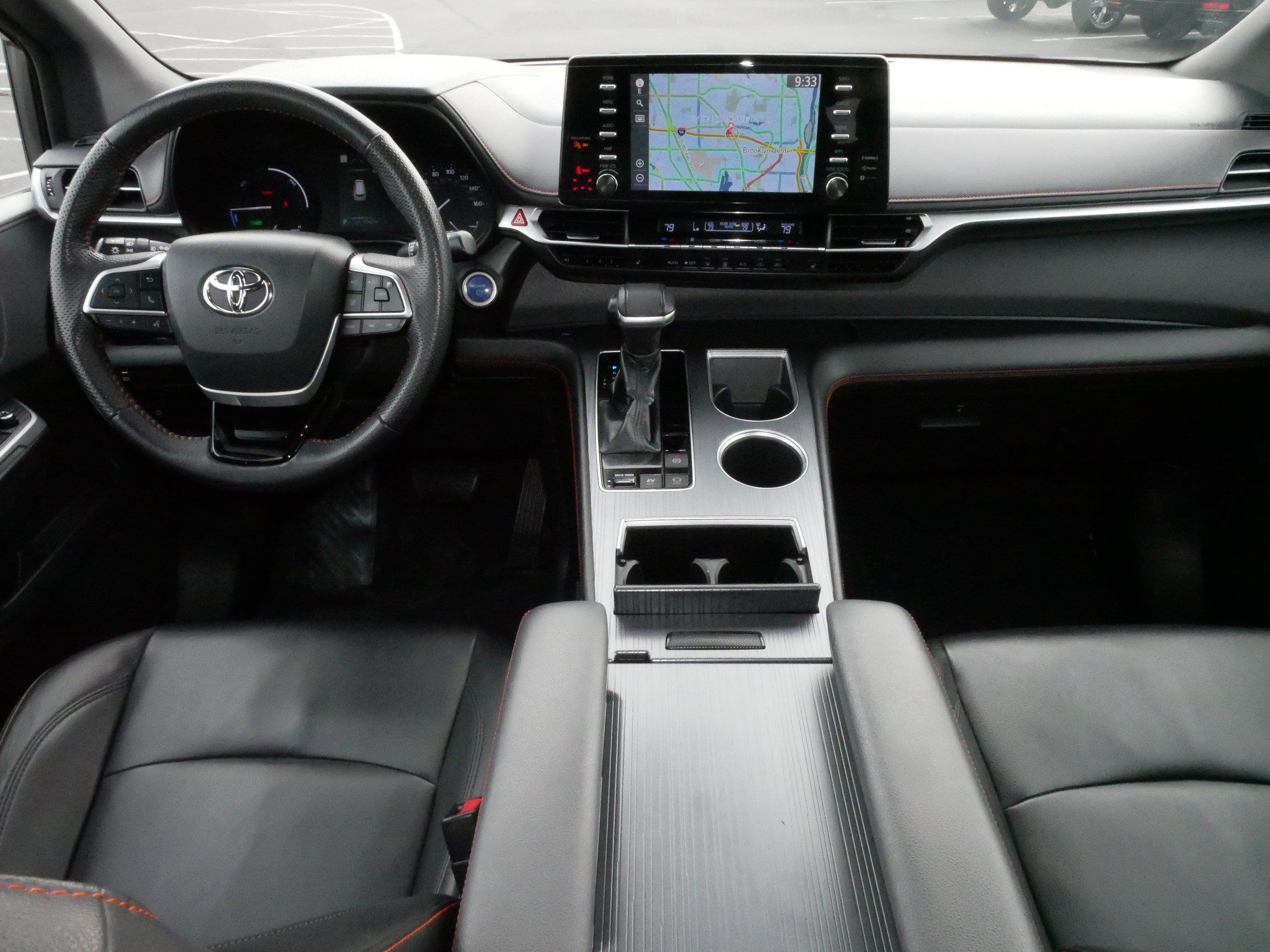 Certified 2022 Toyota Sienna XSE FWD image 10