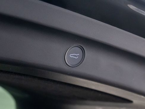 Used 2022 Tesla Model Y Performance image 32