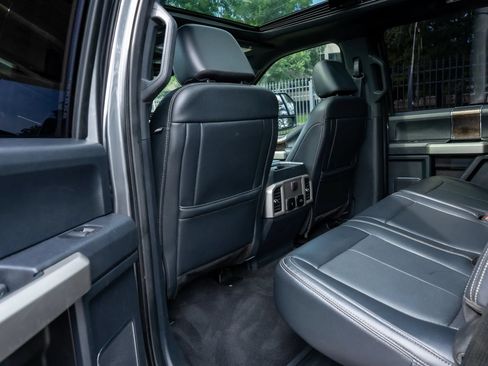 Used 2022 Ford F350 Lariat w/ Lariat Ultimate Package AWD/4WD image 13