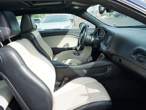 Used 2015 Dodge Challenger SXT Plus image 18