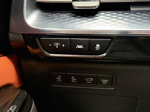 Used 2022 Kia Carnival SX Prestige w/ Paint Protection Package FWD image 26