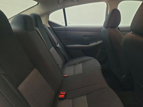 Used 2025 Nissan Sentra SV FWD image 19