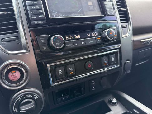 Used 2017 Nissan Titan Platinum Reserve AWD/4WD image 22