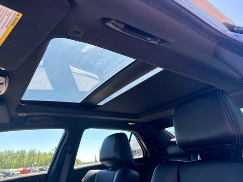 Used 2018 Chrysler 300 S w/ 300S Premium Group 2 AWD/4WD image 21