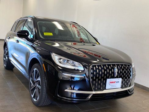 New 2025 Lincoln Corsair Grand Touring w/ Equipment Group 302A image 2