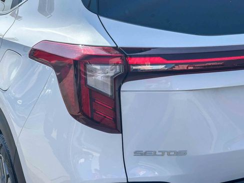 Used 2024 Kia Seltos S FWD image 10