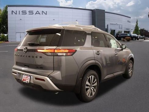 New 2025 Nissan Pathfinder SL w/ Black Appearance Package image 2