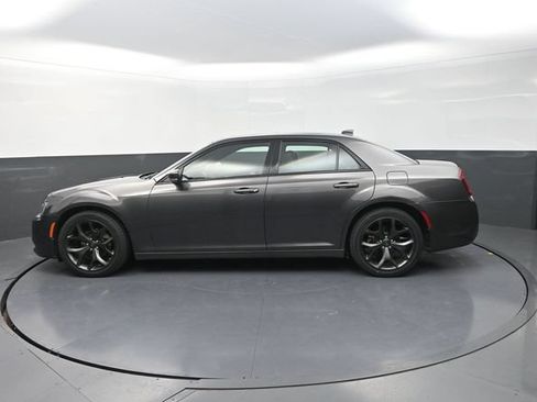 Used 2023 Chrysler 300 S RWD image 4