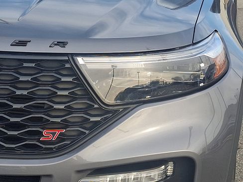 Certified 2022 Ford Explorer ST w/ Equipment Group 401A image 9