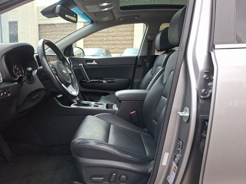 Used 2022 Kia Sportage EX w/ EX Technology Package image 13