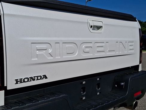 Used 2025 Honda Ridgeline Black Edition image 29