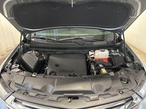 Used 2023 Chevrolet Traverse LT FWD image 36