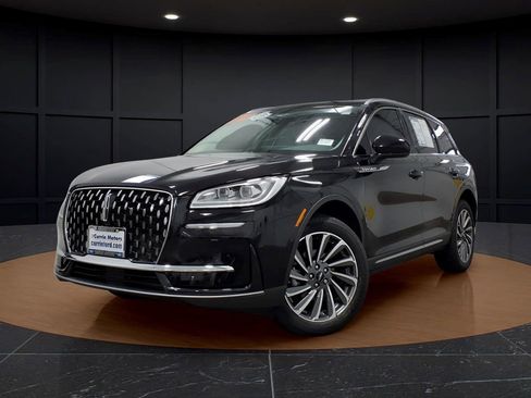Used 2023 Lincoln Corsair Reserve AWD/4WD image 3