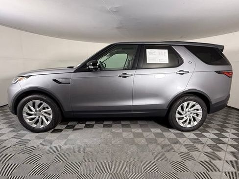 Used 2025 Land Rover Discovery S AWD/4WD image 3