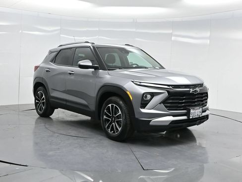 New 2025 Chevrolet TrailBlazer LT w/ Convenience Package FWD image 38