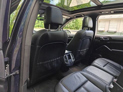 Used 2013 Porsche Cayenne Diesel AWD/4WD image 32