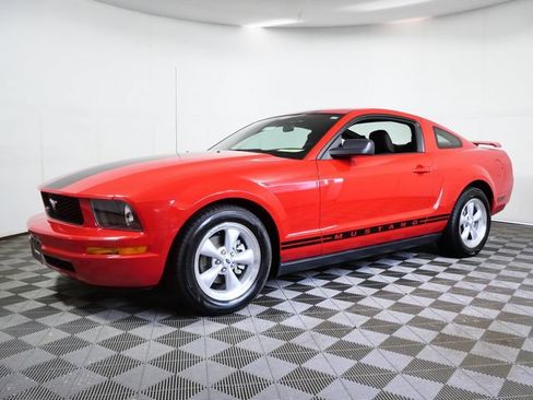 Used 2005 Ford Mustang Coupe RWD image 5