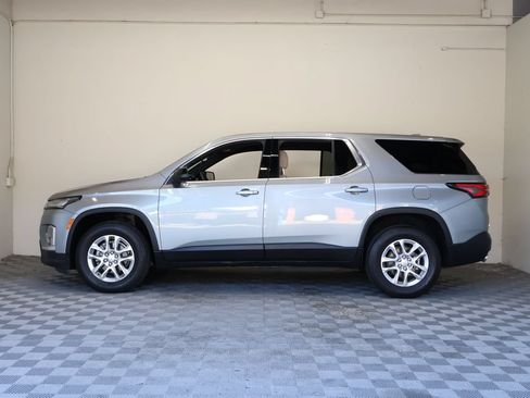 Used 2023 Chevrolet Traverse LS FWD image 7