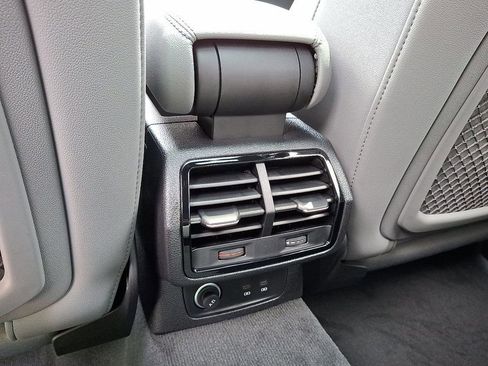 New 2025 Audi Q3 2.0T Premium image 9